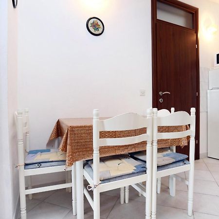 Apartments By The Sea Pisak, Omis - 1014 Habitación foto