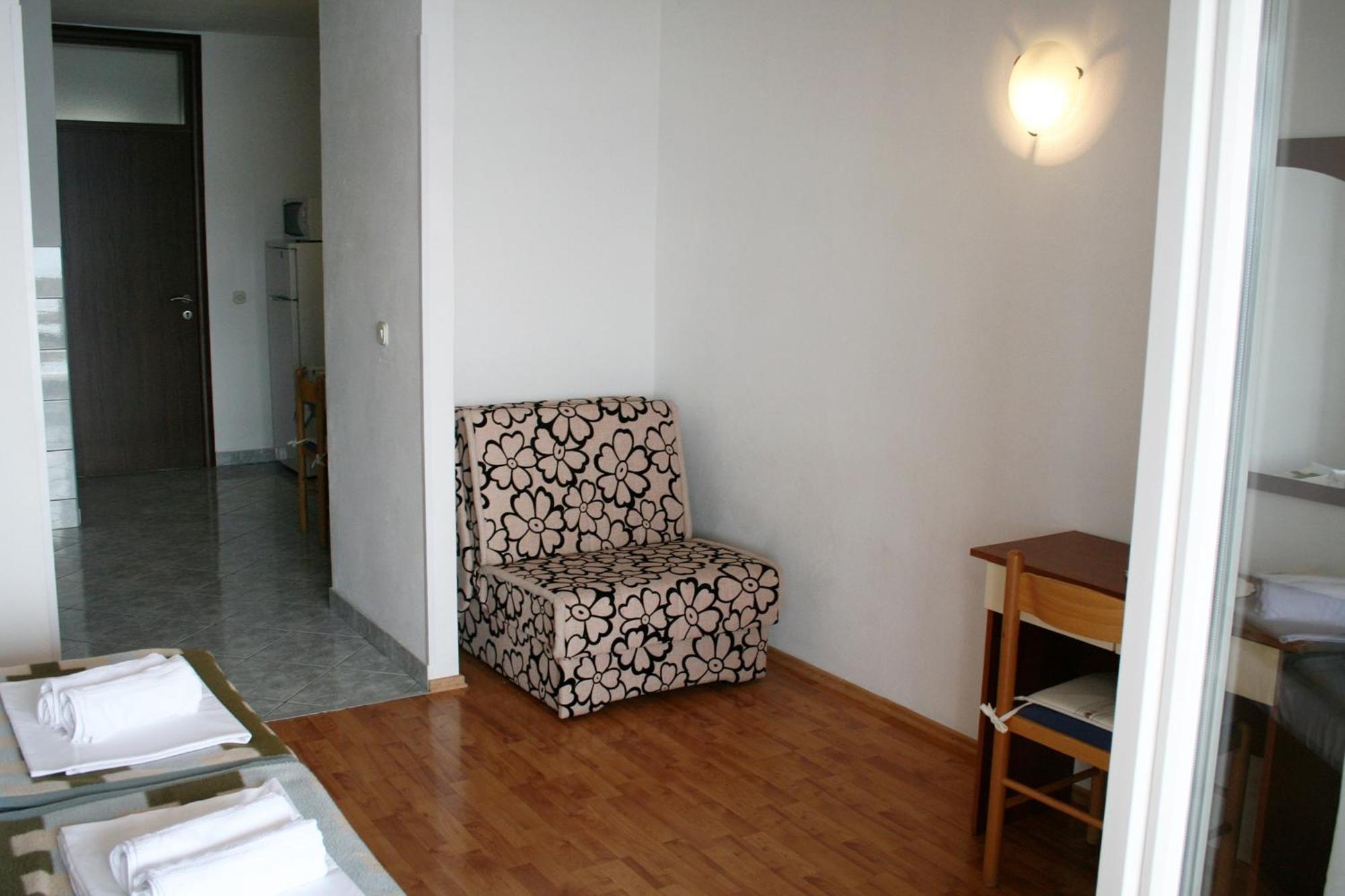 Apartments By The Sea Pisak, Omis - 1014 Habitación foto